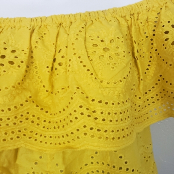 Cupcakes and Cashmere Yellow Eyelet Lace Blouse XS - Picture 3 of 7